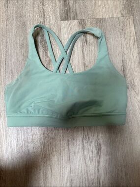 Lululemon mint size 6 sports bra